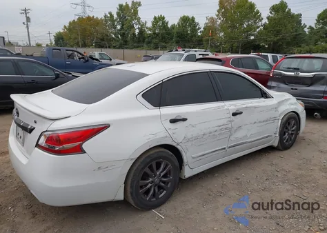 2015 Nissan Altima 2.5 S from USA, damaged, VIN 1N4AL3AP3FC444852
